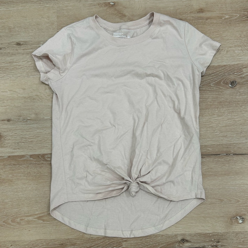 New Without Tag A&F Knotted Tshirt